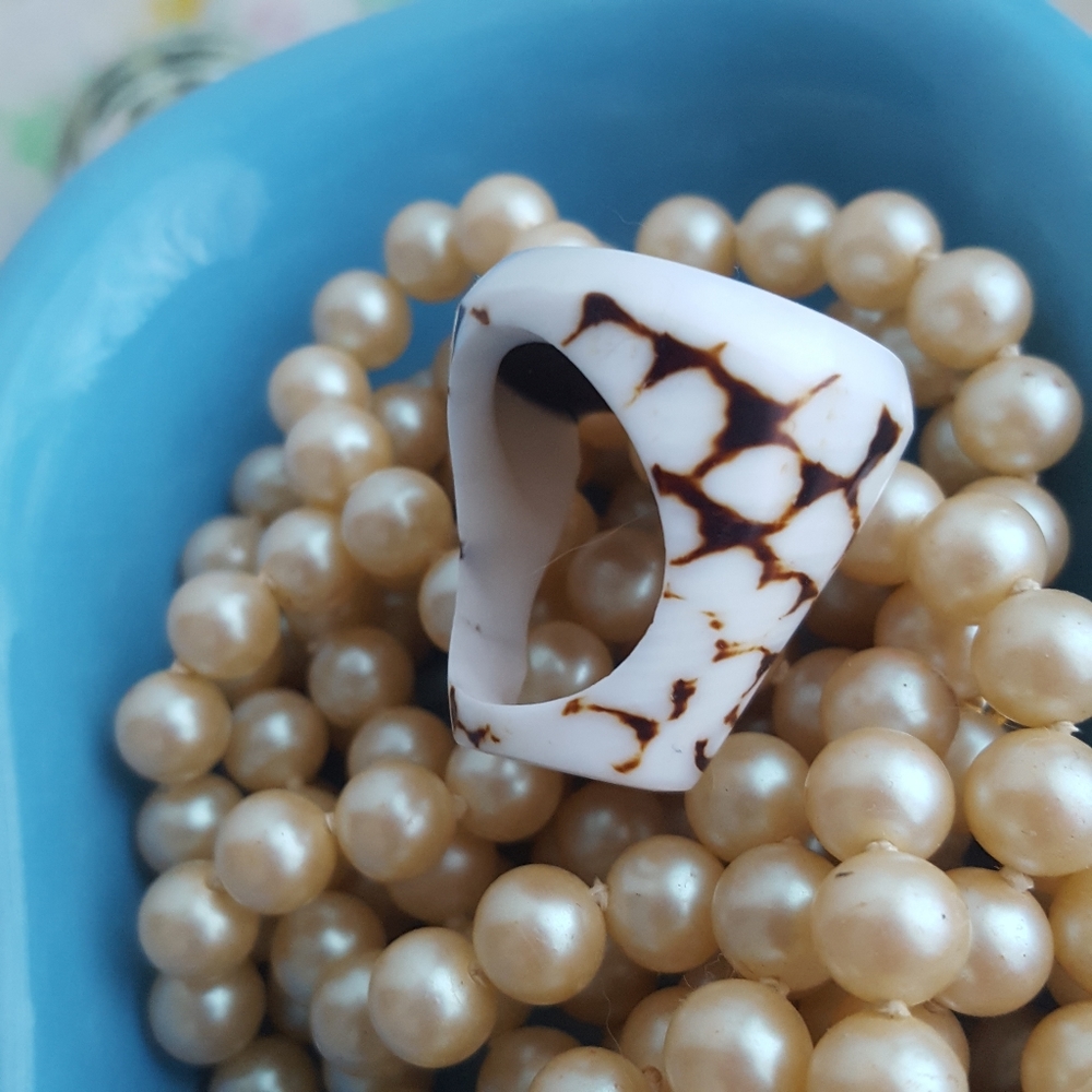 Natural Shell Ring - image 5